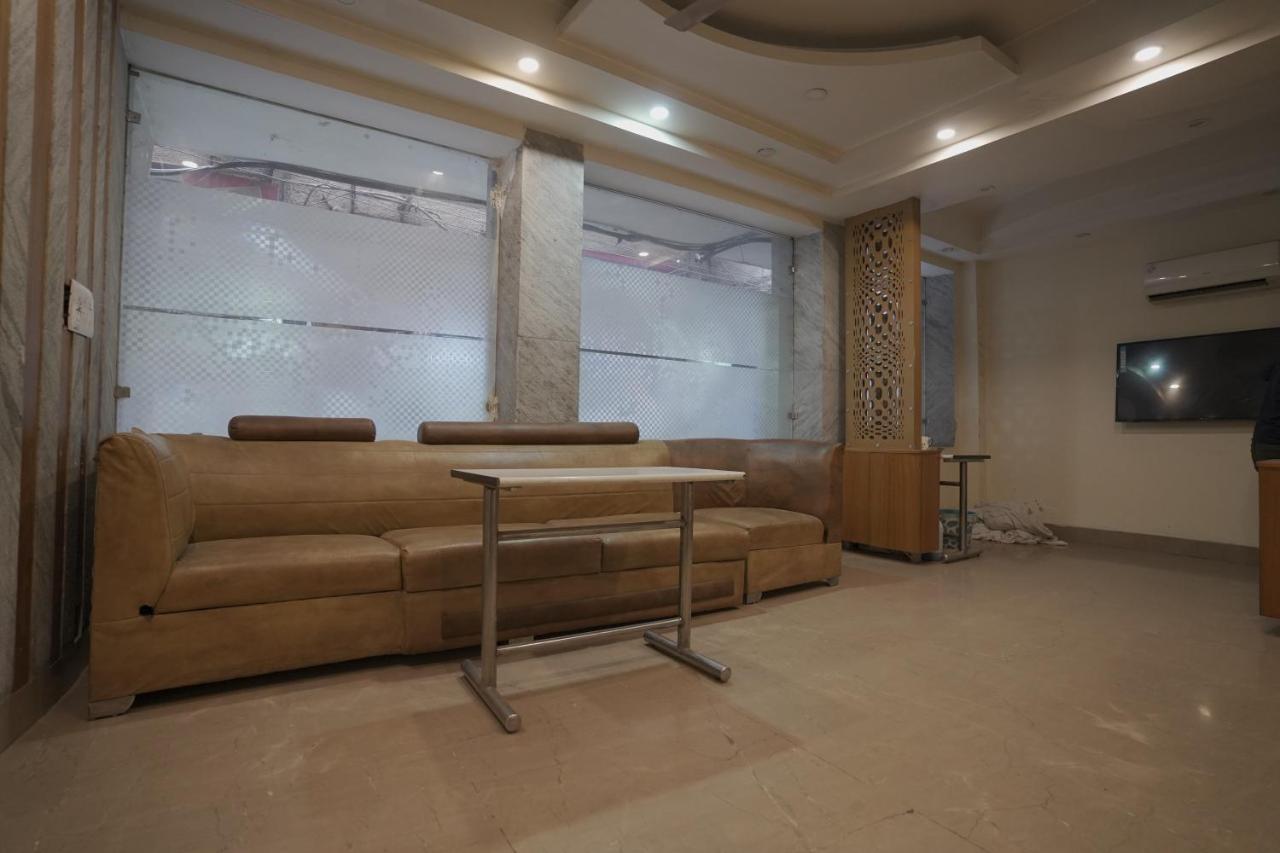 Hotel Leo Continental New Delhi Exteriör bild