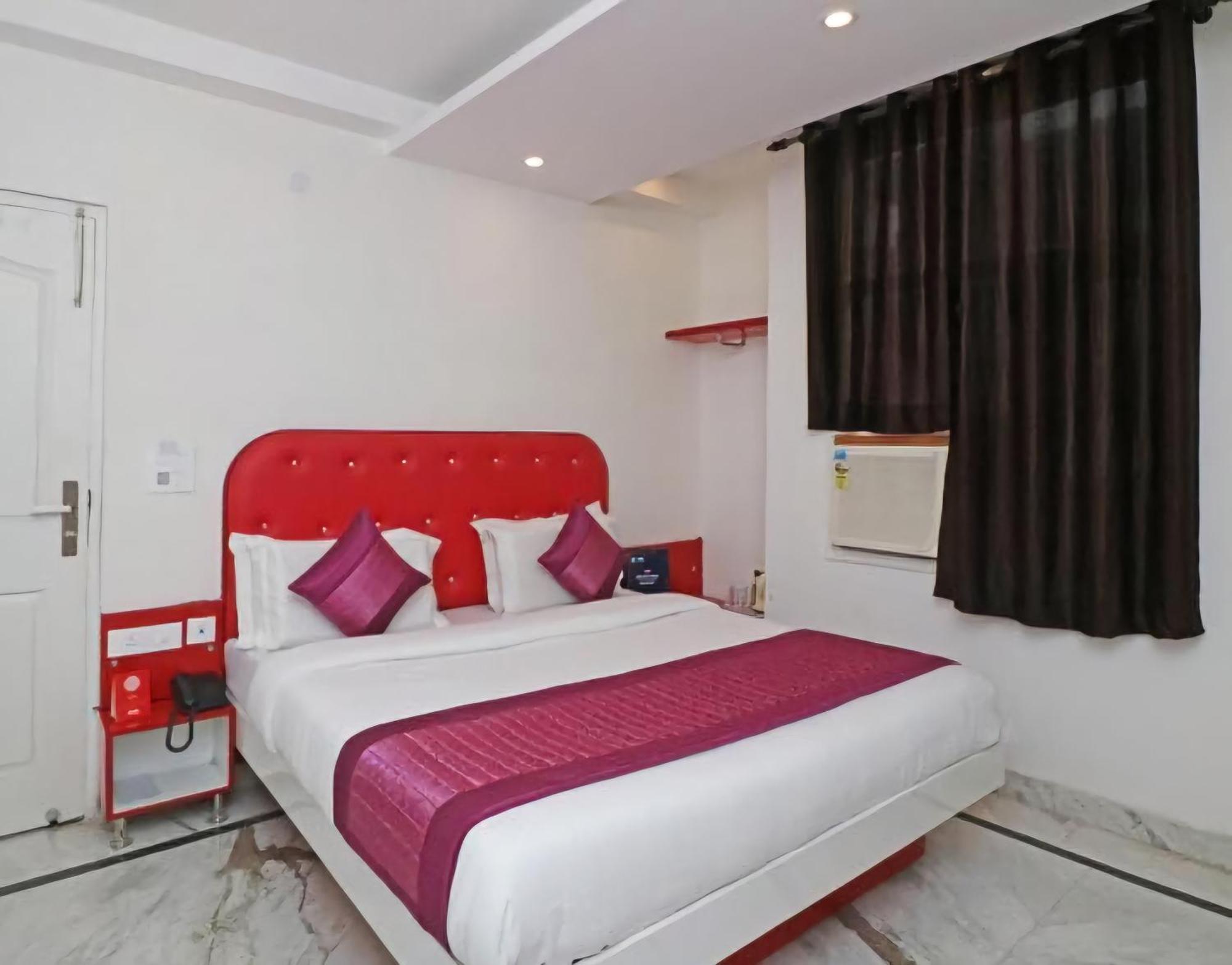 Hotel Leo Continental New Delhi Exteriör bild